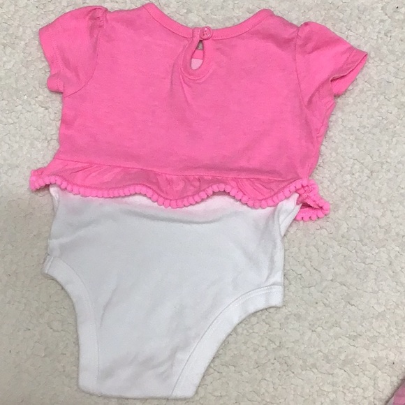 2 for 1 $  ONESIE & PINAFORE in Pink🌸3-6MO - Picture 4 of 7